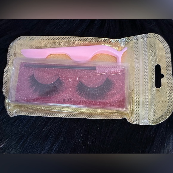 Lash Pack - Picture 2 of 2